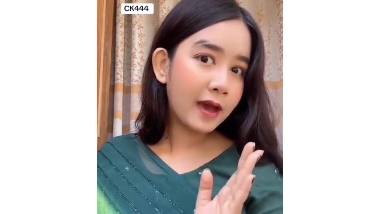 জুয়ার বিজ্ঞাপন প্রচার করে সমালোচনায় চুয়াডাঙ্গায় টিকটকার মাহফুজা