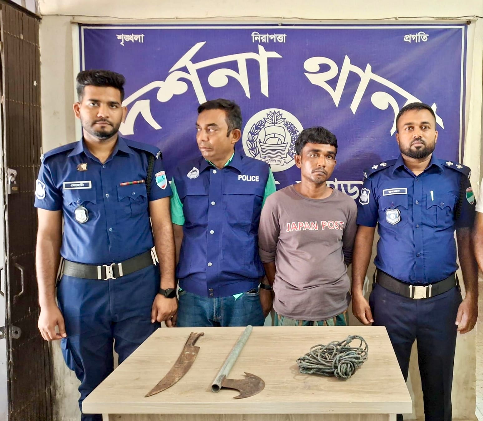 দর্শনায় দস্যুতার প্রস্তুতিকালে বহু মামলার আসামি ওয়াসিম গ্রেপ্তার